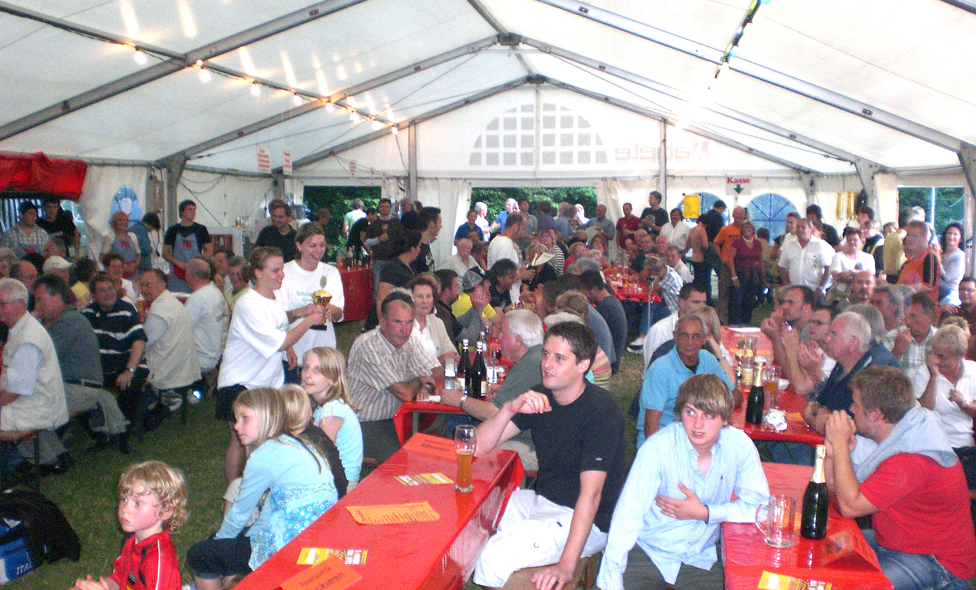 Festzelt_Pl_Cup_2008_Siegerehr.jpg